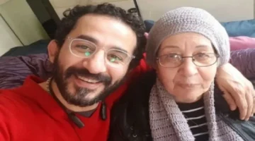 تدهور الحالة الصحية.. شقيقة أحمد حلمي تفجر مفاجأة بشأن والدتهما وسط صمت الفنان